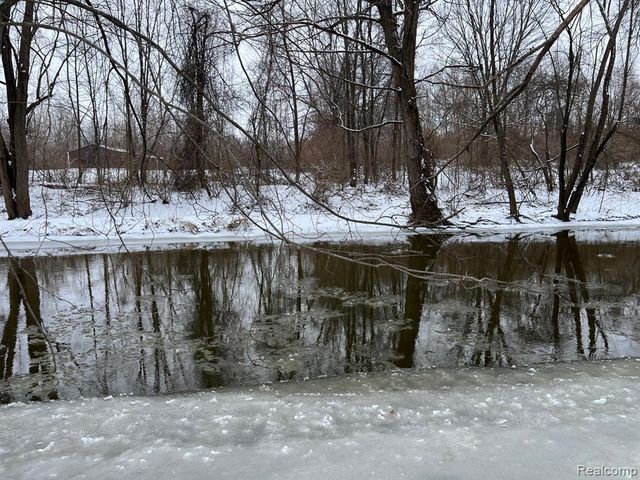 2681 Flint River Road, Lapeer, MI 48446