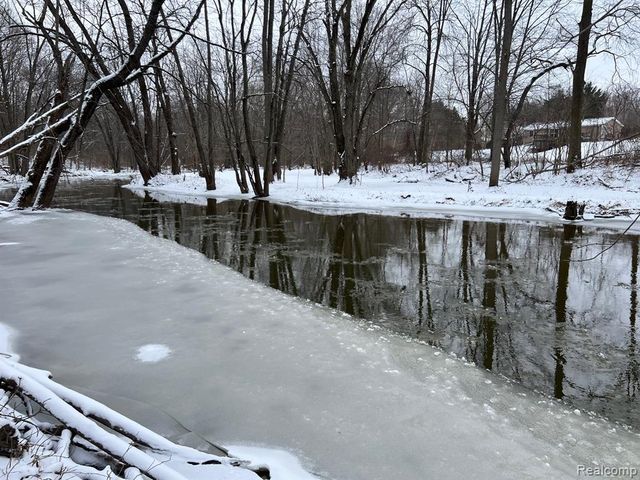 2681 Flint River Road, Lapeer, MI 48446