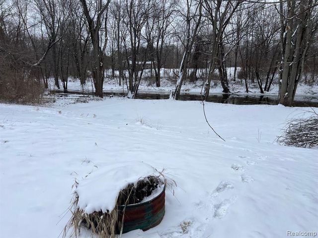 2681 Flint River Road, Lapeer, MI 48446