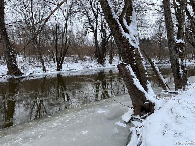 2681 Flint River Road, Lapeer, MI 48446