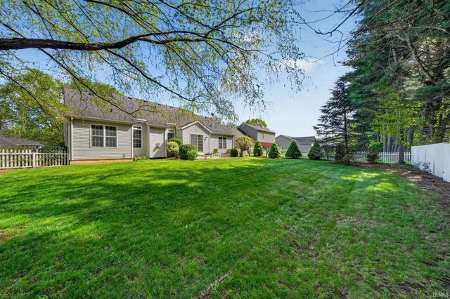 18316 Munich Ponds Drive, South Bend, IN 46637