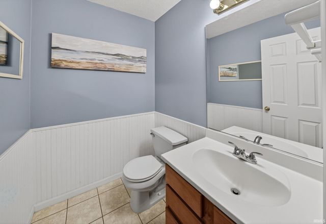 18316 Munich Ponds Drive, South Bend, IN 46637