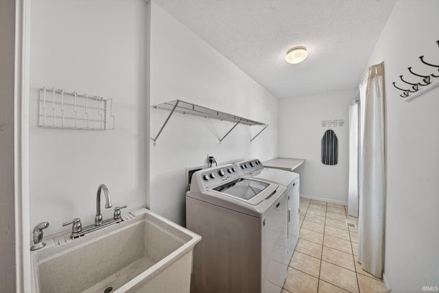 18316 Munich Ponds Drive, South Bend, IN 46637