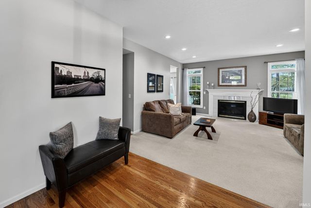 18316 Munich Ponds Drive, South Bend, IN 46637