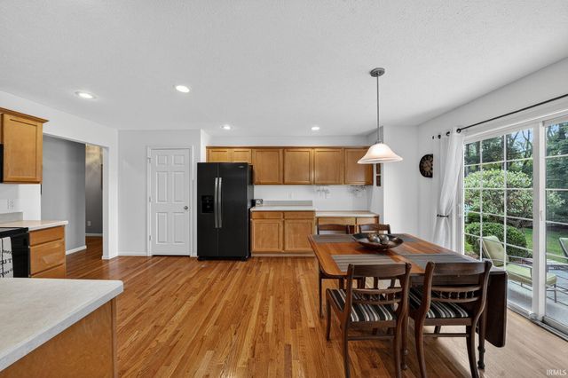 18316 Munich Ponds Drive, South Bend, IN 46637