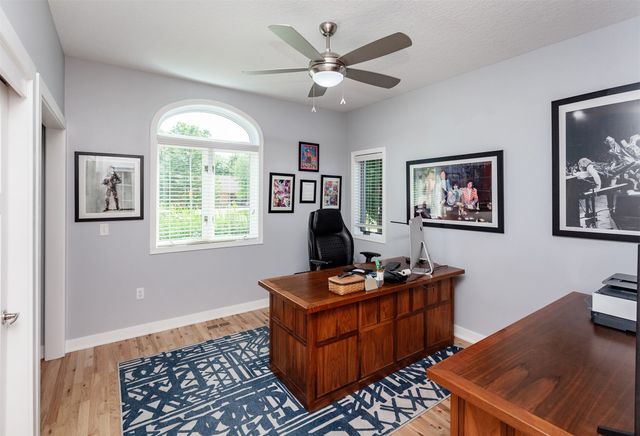 7005 Sheridan Circle, Urbandale, IA 50322