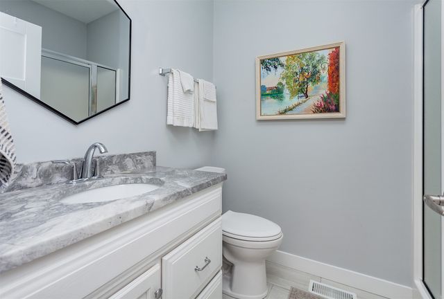 7005 Sheridan Circle, Urbandale, IA 50322