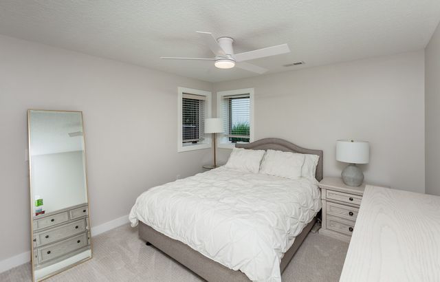 7005 Sheridan Circle, Urbandale, IA 50322