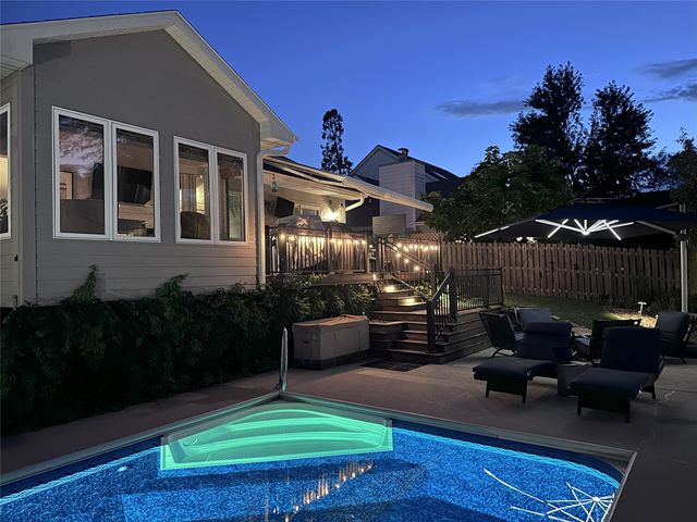 7005 Sheridan Circle, Urbandale, IA 50322