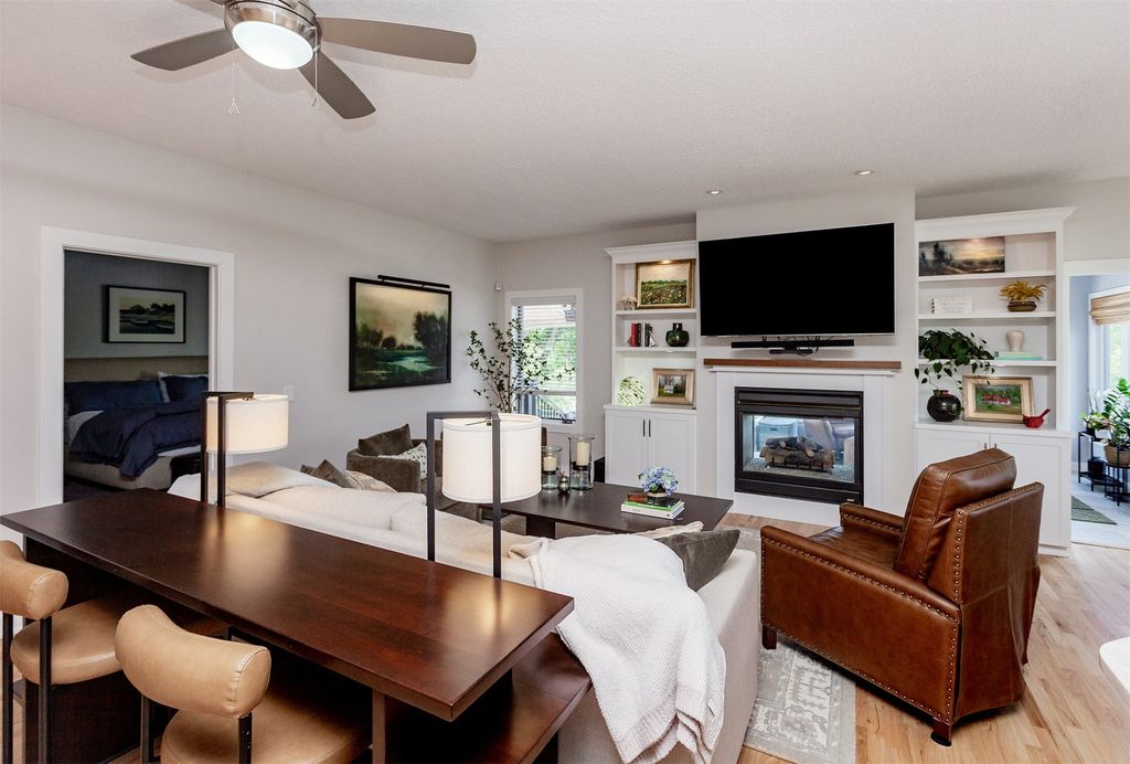 7005 Sheridan Circle, Urbandale, IA 50322