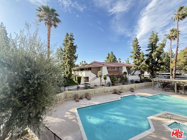 2857 N Los Felices Road 207, Palm Springs, CA 92262