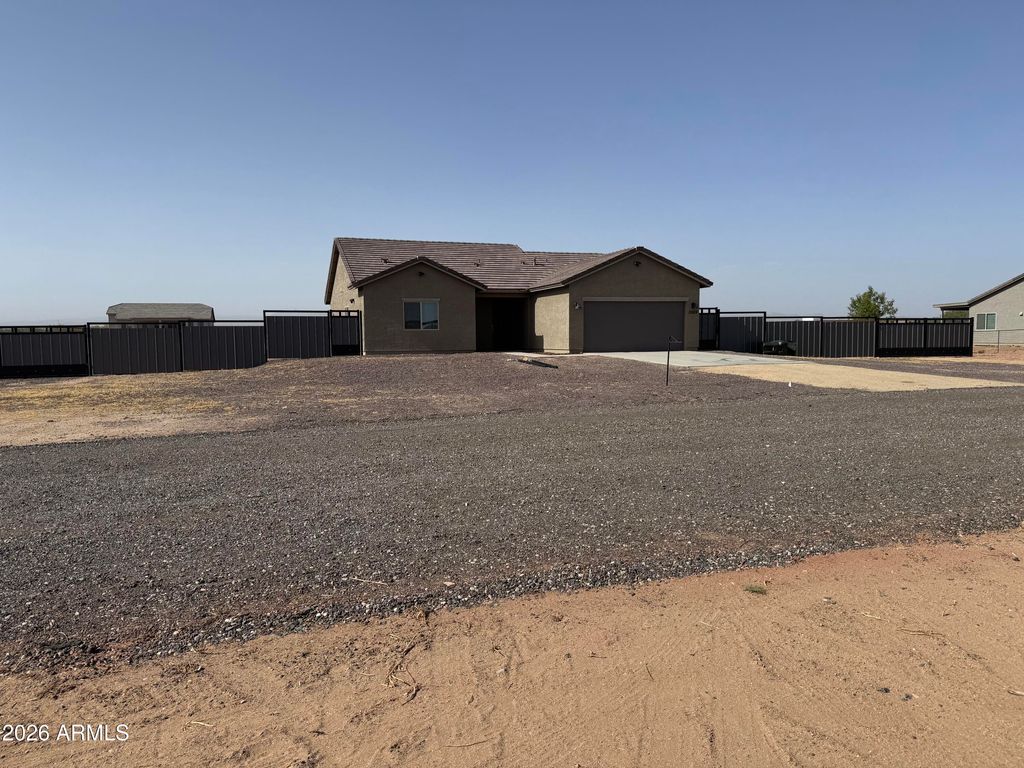 21424 W MELLOW Street W, Wittmann, AZ 85361