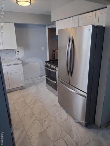 8145 Lozier Avenue, Warren, MI 48089