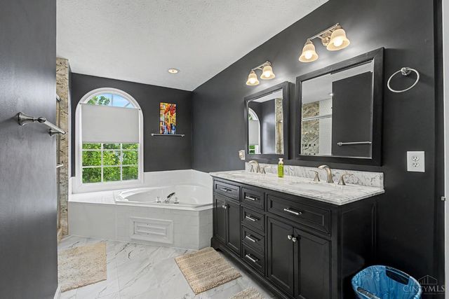 17 Christman Drive, Springboro, OH 45066