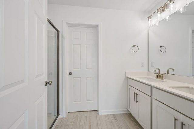 2581 Peaceful Valley Dr, Columbia, TN 38401