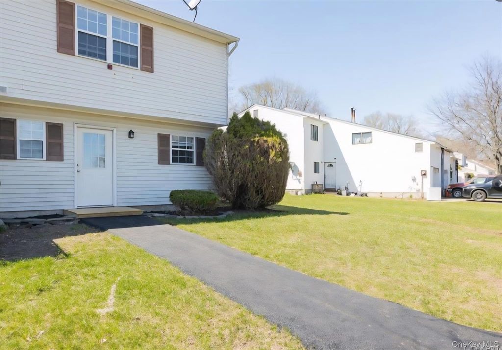 41 Albacon Road, Nanuet, NY 10954