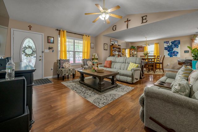 200 Kevin Drive, Nicholasville, KY 40356