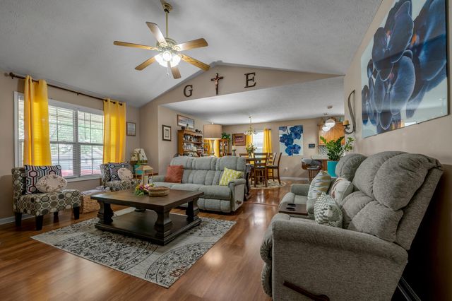 200 Kevin Drive, Nicholasville, KY 40356