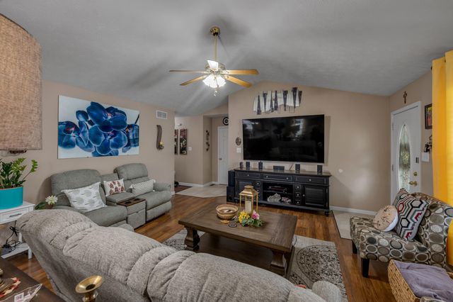 200 Kevin Drive, Nicholasville, KY 40356