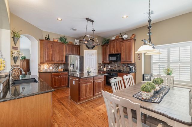 2084 Barret Drive, Frisco, TX 75033