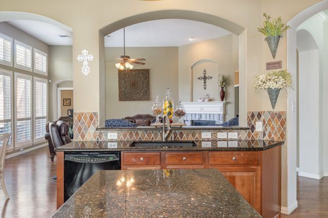 2084 Barret Drive, Frisco, TX 75033