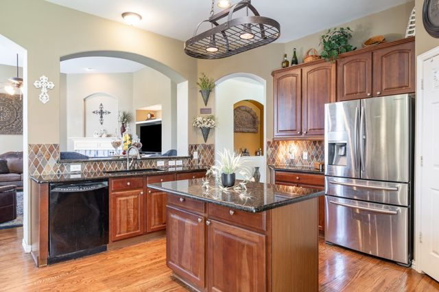 2084 Barret Drive, Frisco, TX 75033