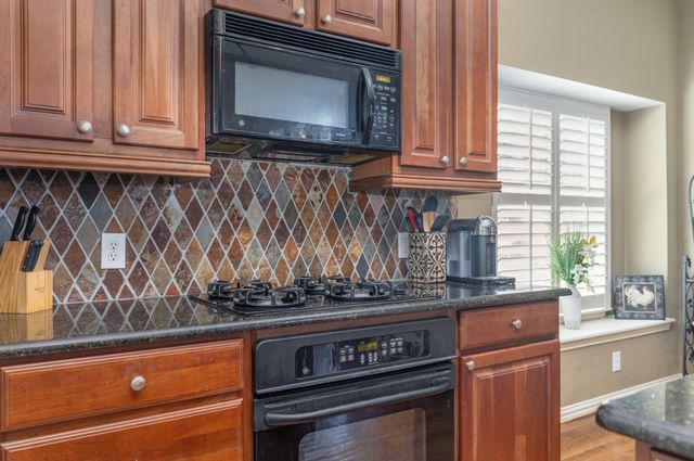 2084 Barret Drive, Frisco, TX 75033