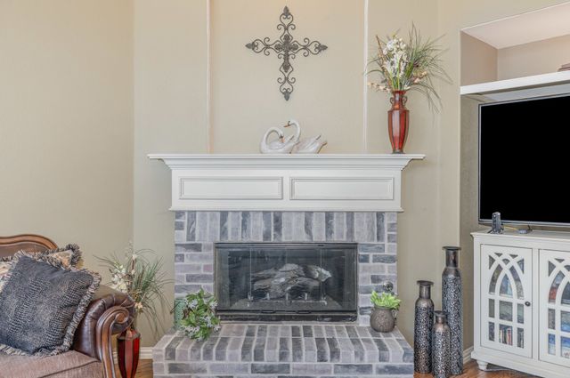 2084 Barret Drive, Frisco, TX 75033