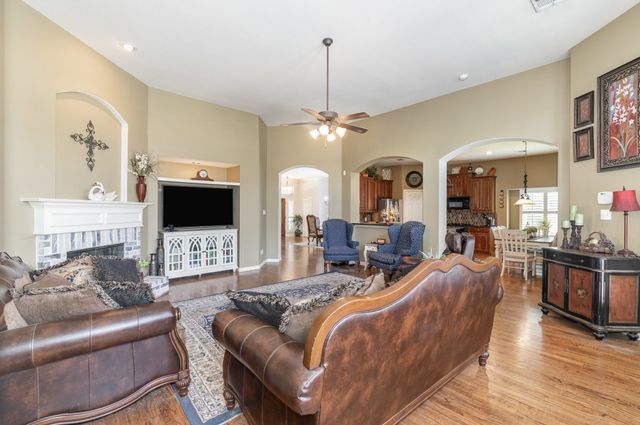2084 Barret Drive, Frisco, TX 75033