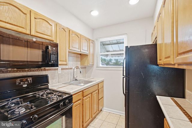 4229 FORT DUPONT TER SE, Washington, DC 20020