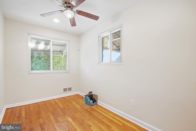 4229 FORT DUPONT TER SE, Washington, DC 20020