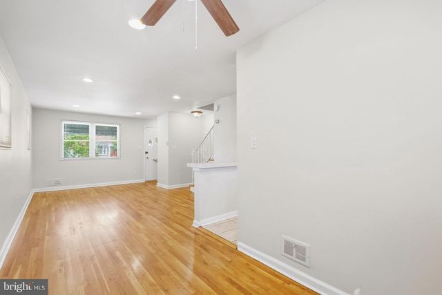 4229 FORT DUPONT TER SE, Washington, DC 20020
