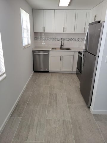 613 Fanshaw, Boca Raton, FL 33434