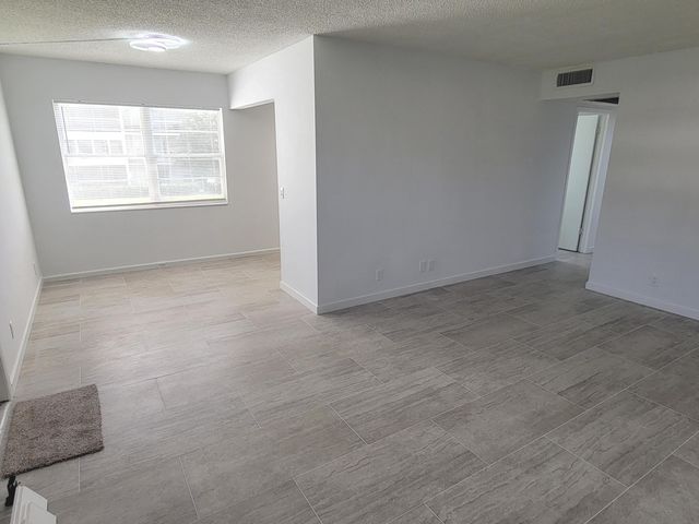 613 Fanshaw, Boca Raton, FL 33434