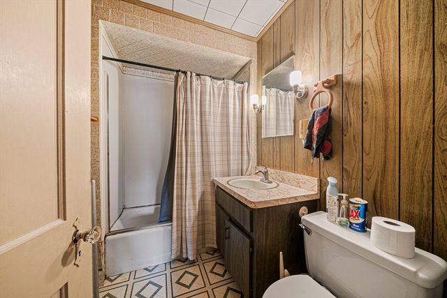 80 Sunset Ave, Brockton, MA 02301