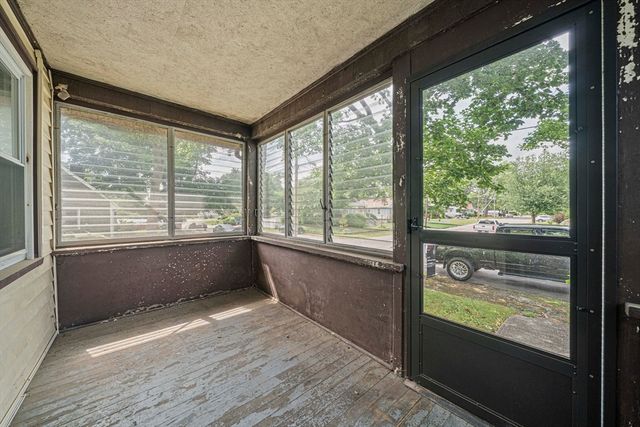 80 Sunset Ave, Brockton, MA 02301