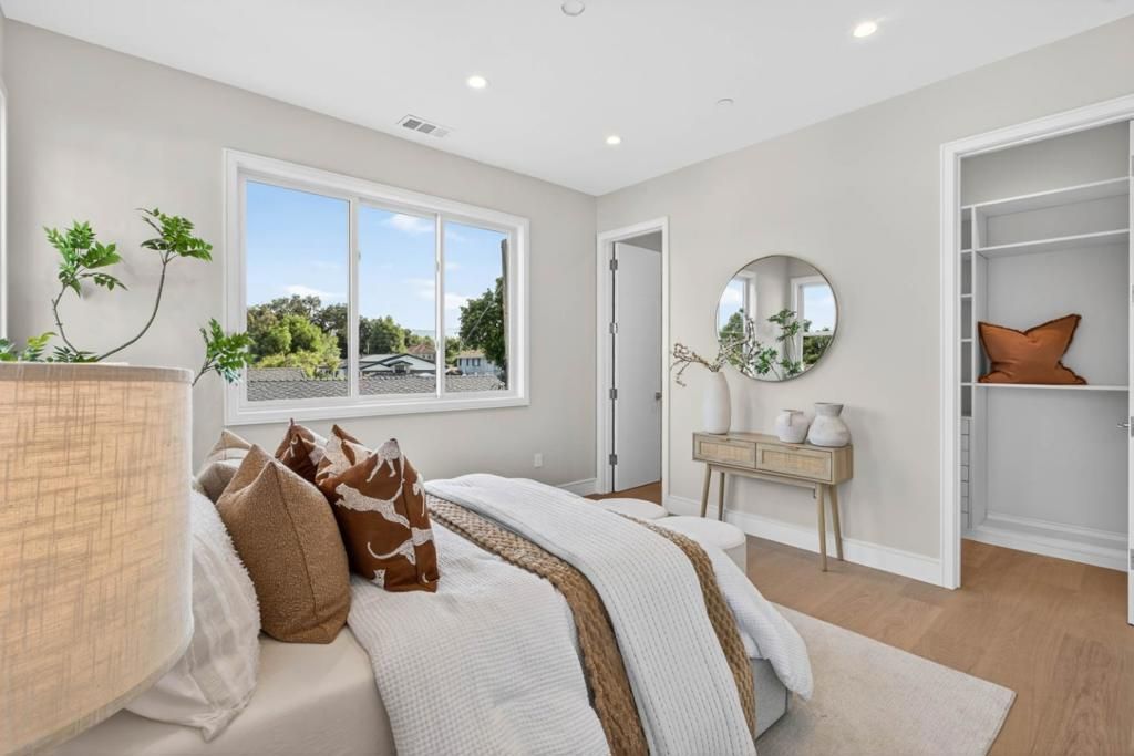 Image 15 of property listing at 10201 Sterling Boulevard, Cupertino, CA 95014