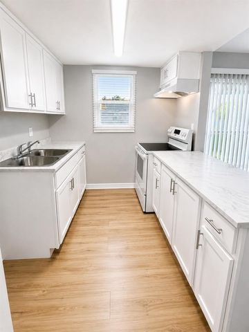 2763 L B MCLEOD ROAD C, Orlando, FL 32805