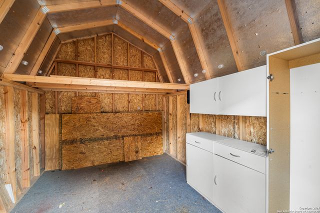 8815 Mission mdw, San Antonio, TX 78223