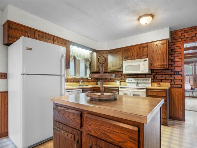 7200 Sutton Rd, Arcadia, NY 14489