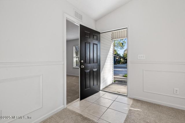 9070 3RD Avenue, Jacksonville, FL 32208