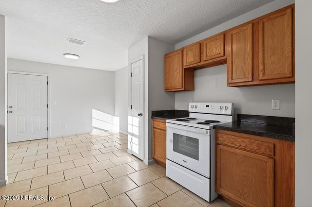 9070 3RD Avenue, Jacksonville, FL 32208