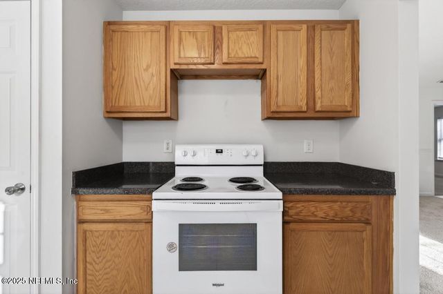 9070 3RD Avenue, Jacksonville, FL 32208