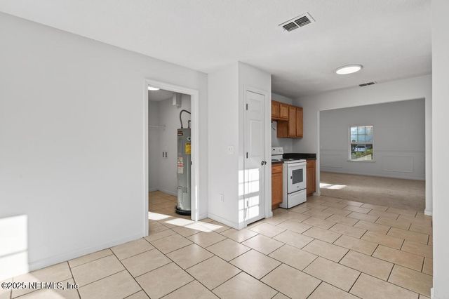 9070 3RD Avenue, Jacksonville, FL 32208