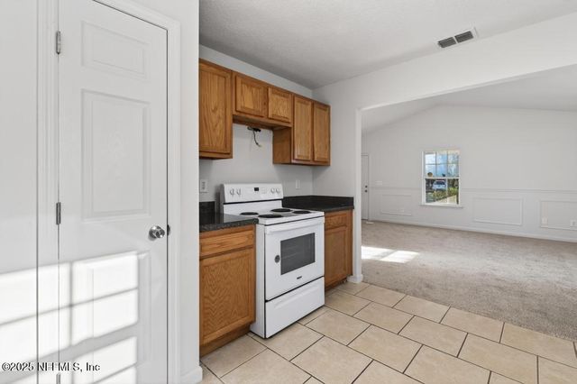 9070 3RD Avenue, Jacksonville, FL 32208