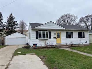 4919 Karen Avenue, Wyoming, MI 49548