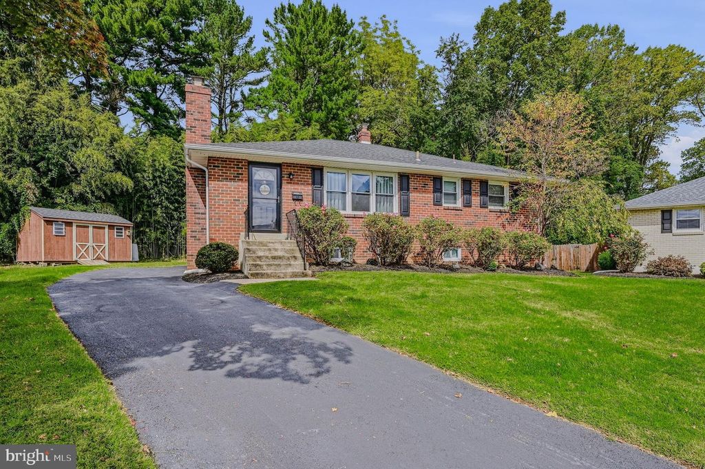 2449 E PARRIS DR, Wilmington, DE 19808 — photo 2