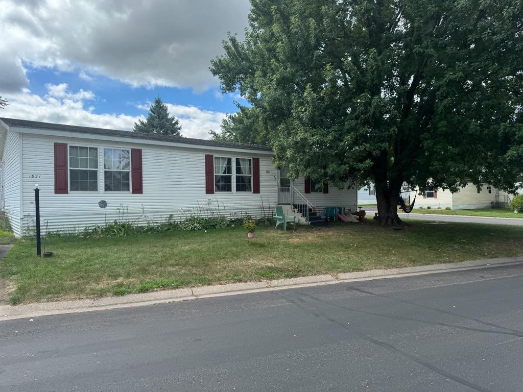 1621 Park Street, Shoreview, MN 55126 — exterior