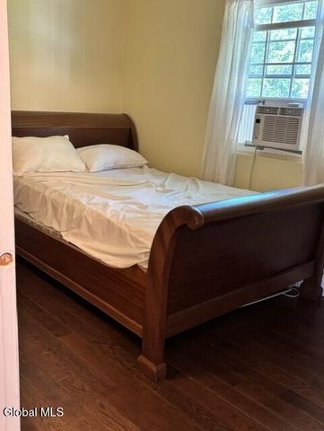 41 Red Oak Lane, Milton, NY 12020