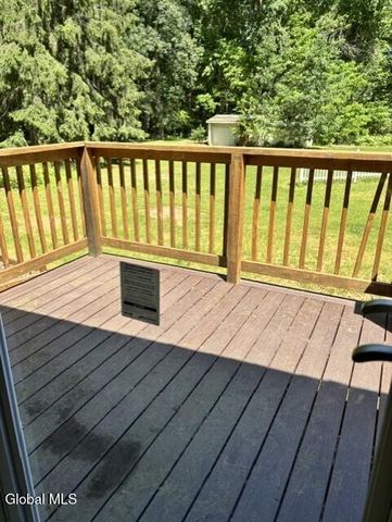 41 Red Oak Lane, Milton, NY 12020